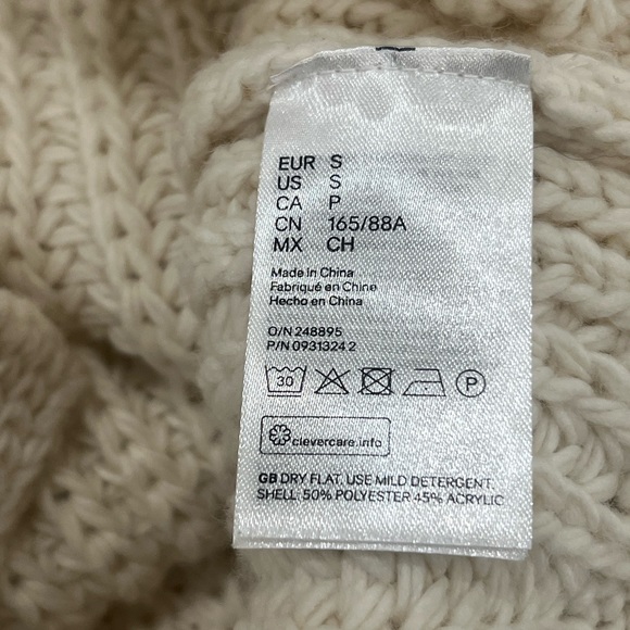 H&M Sleeveless Cream Turtleneck Sweater Vest - Picture 6 of 7